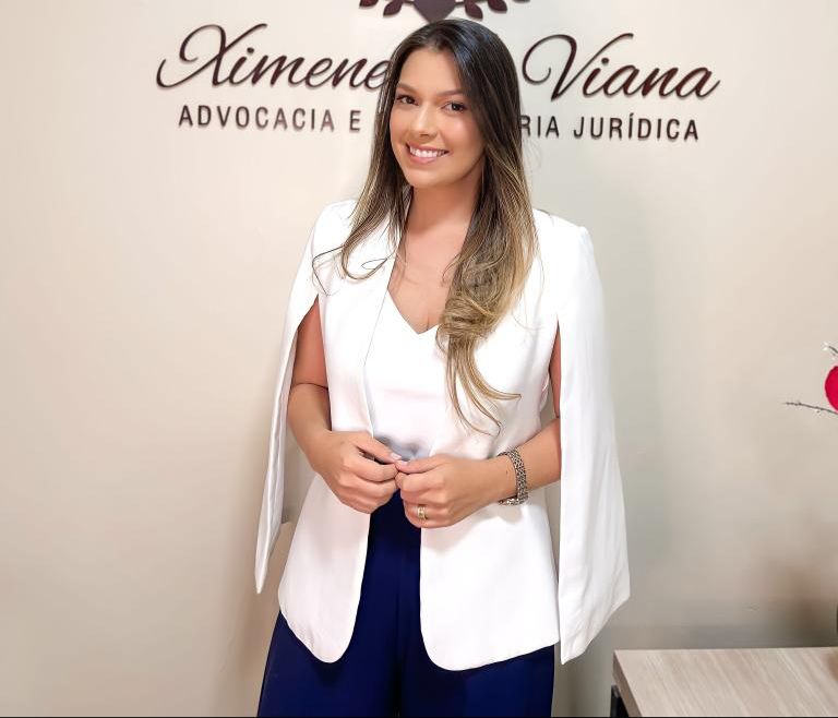 Dra. Larissa Viana